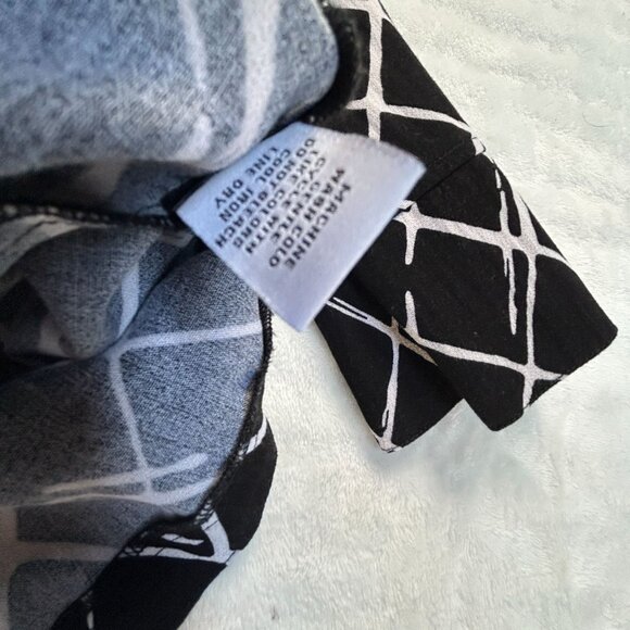 Habitat Womens Drape Collar Diamond Print Pullover Top Large Black/White Casual - Picture 5 of 9